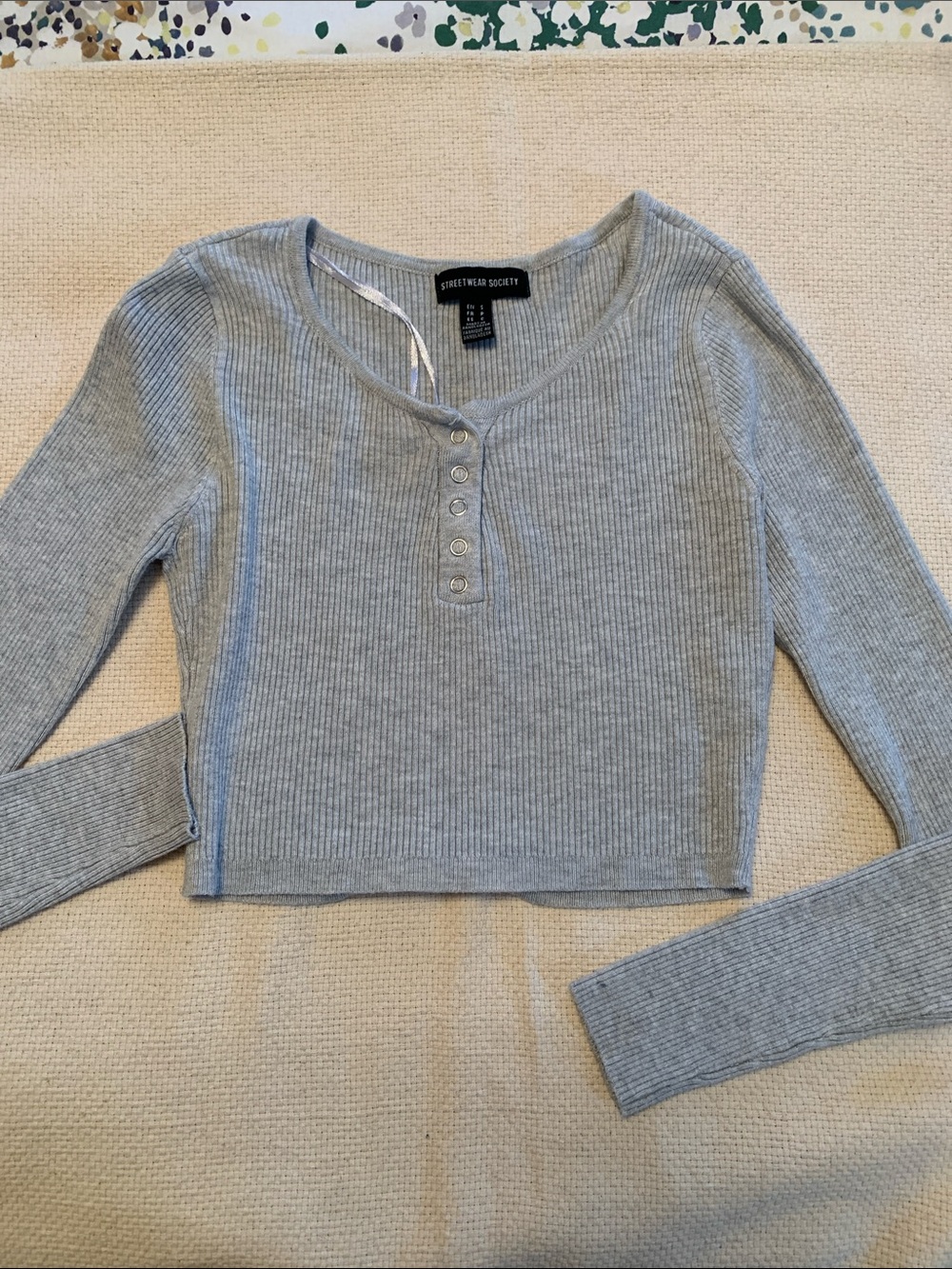 Forever 21 Gray Ribbed Henley Crop Top
